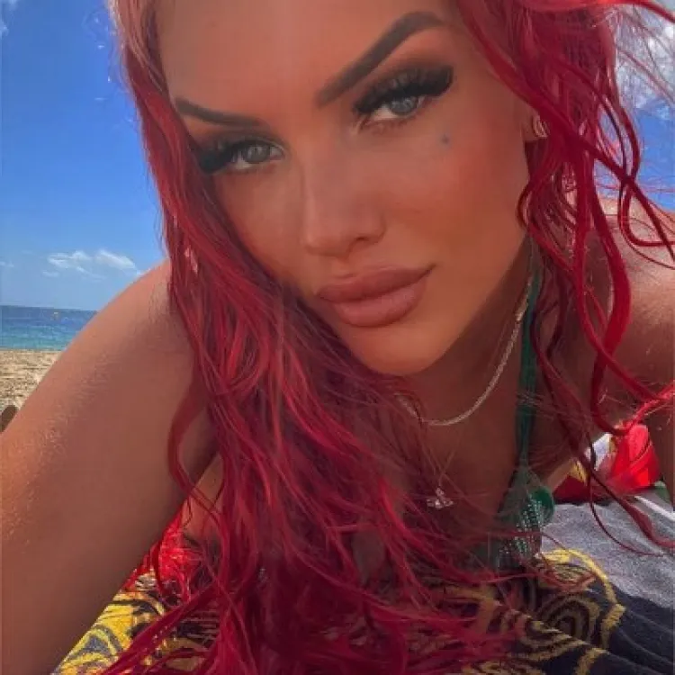 Llittleredhead OnlyFans
