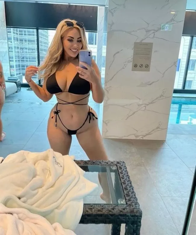 Evie Leana